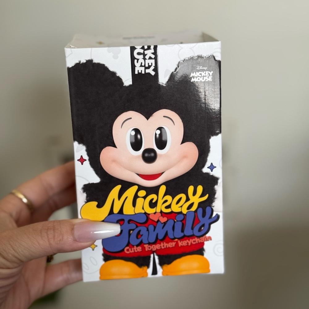 Pop Mart Mickey Family Cute together keychain - Mickey Mouse